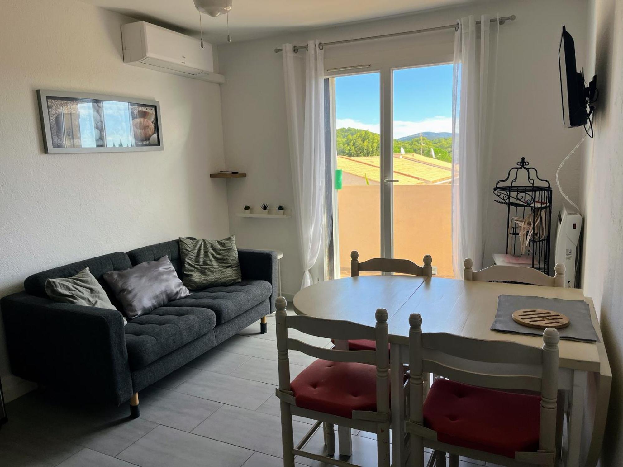 Appartement T2, 4 Personnes, Climatise, Avec Piscine, Village De La Mer La Londe-les-Maures Exterior foto
